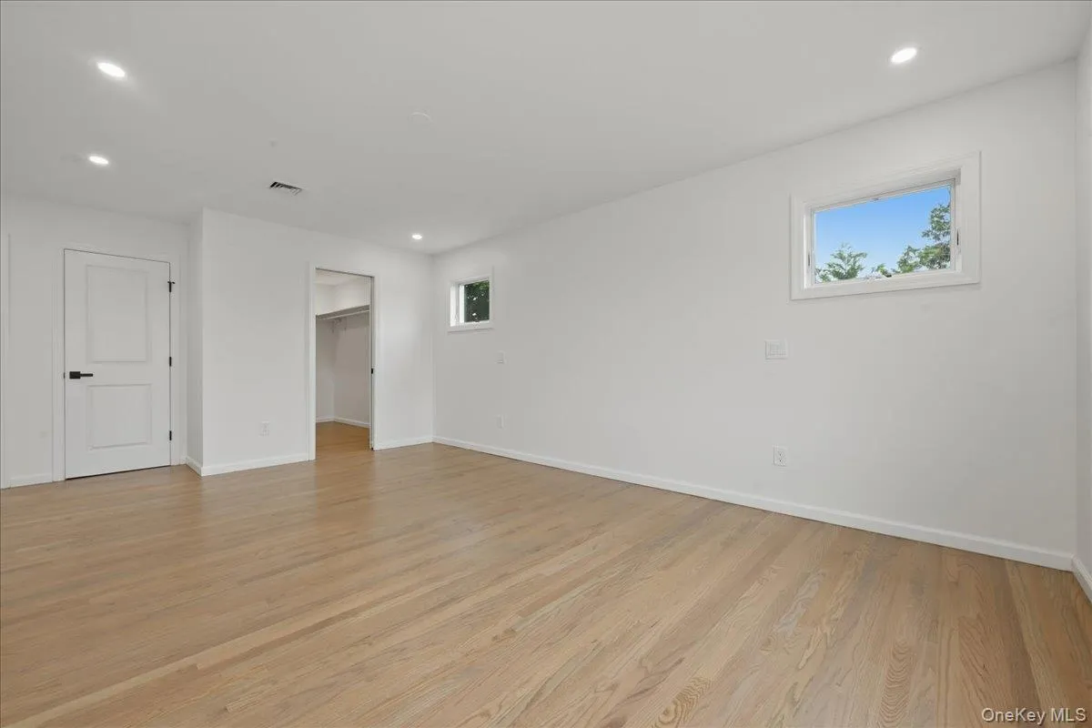 616 Harless Place, Hempstead, NY, 5 Bedrooms Bedrooms, 9 Rooms Rooms,4 BathroomsBathrooms,Residential,For Rent,Harless,0,1025880 616 Harless Place, Hempstead, NY, 5 Bedrooms Bedrooms, 9 Rooms Rooms,4 BathroomsBathrooms,Residential,For Rent,Harless,0,1025880