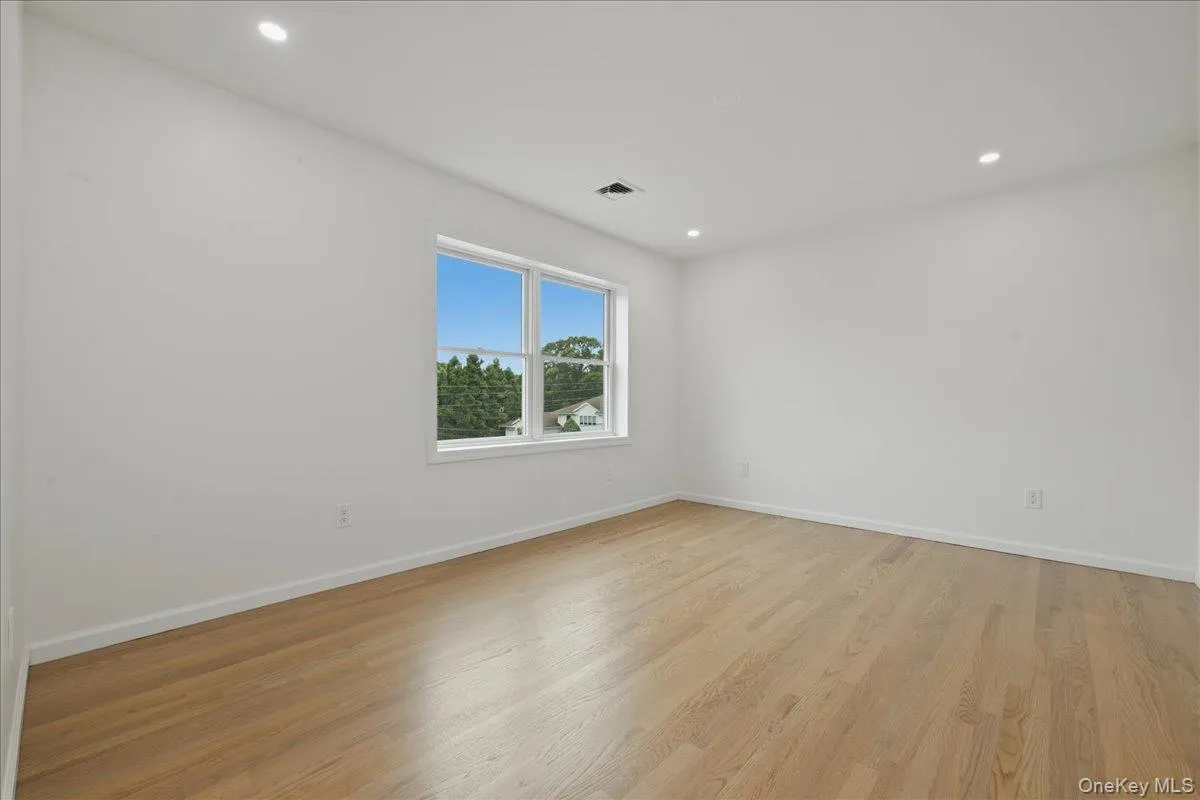 616 Harless Place, Hempstead, NY, 5 Bedrooms Bedrooms, 9 Rooms Rooms,4 BathroomsBathrooms,Residential,For Rent,Harless,0,1025880 616 Harless Place, Hempstead, NY, 5 Bedrooms Bedrooms, 9 Rooms Rooms,4 BathroomsBathrooms,Residential,For Rent,Harless,0,1025880