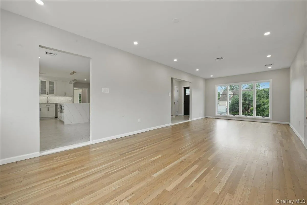 616 Harless Place, Hempstead, NY, 5 Bedrooms Bedrooms, 9 Rooms Rooms,4 BathroomsBathrooms,Residential,For Rent,Harless,0,1025880 616 Harless Place, Hempstead, NY, 5 Bedrooms Bedrooms, 9 Rooms Rooms,4 BathroomsBathrooms,Residential,For Rent,Harless,0,1025880
