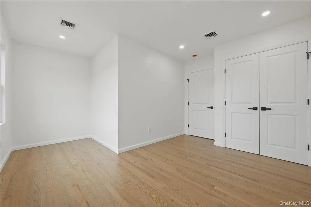 616 Harless Place, Hempstead, NY, 5 Bedrooms Bedrooms, 9 Rooms Rooms,4 BathroomsBathrooms,Residential,For Rent,Harless,0,1025880 616 Harless Place, Hempstead, NY, 5 Bedrooms Bedrooms, 9 Rooms Rooms,4 BathroomsBathrooms,Residential,For Rent,Harless,0,1025880
