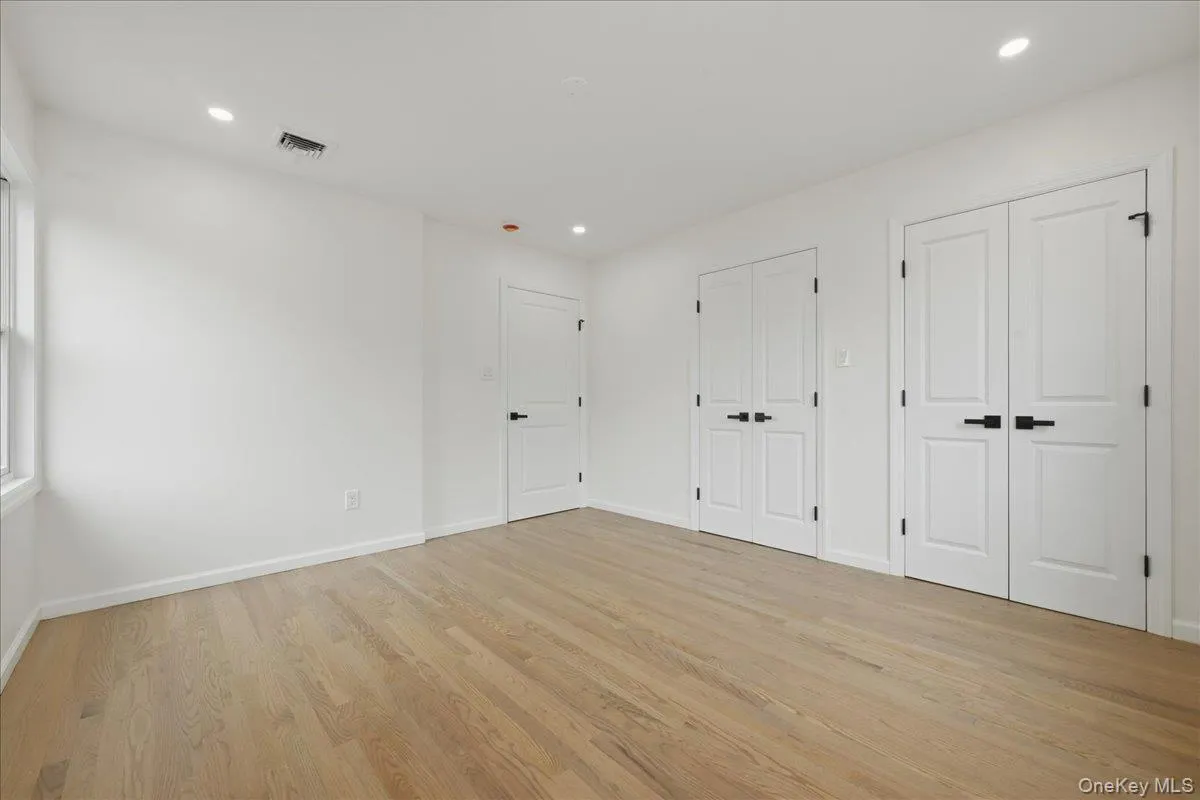 616 Harless Place, Hempstead, NY, 5 Bedrooms Bedrooms, 9 Rooms Rooms,4 BathroomsBathrooms,Residential,For Rent,Harless,0,1025880 616 Harless Place, Hempstead, NY, 5 Bedrooms Bedrooms, 9 Rooms Rooms,4 BathroomsBathrooms,Residential,For Rent,Harless,0,1025880