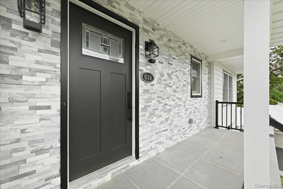 616 Harless Place, Hempstead, NY, 5 Bedrooms Bedrooms, 9 Rooms Rooms,4 BathroomsBathrooms,Residential,For Rent,Harless,0,1025880 616 Harless Place, Hempstead, NY, 5 Bedrooms Bedrooms, 9 Rooms Rooms,4 BathroomsBathrooms,Residential,For Rent,Harless,0,1025880