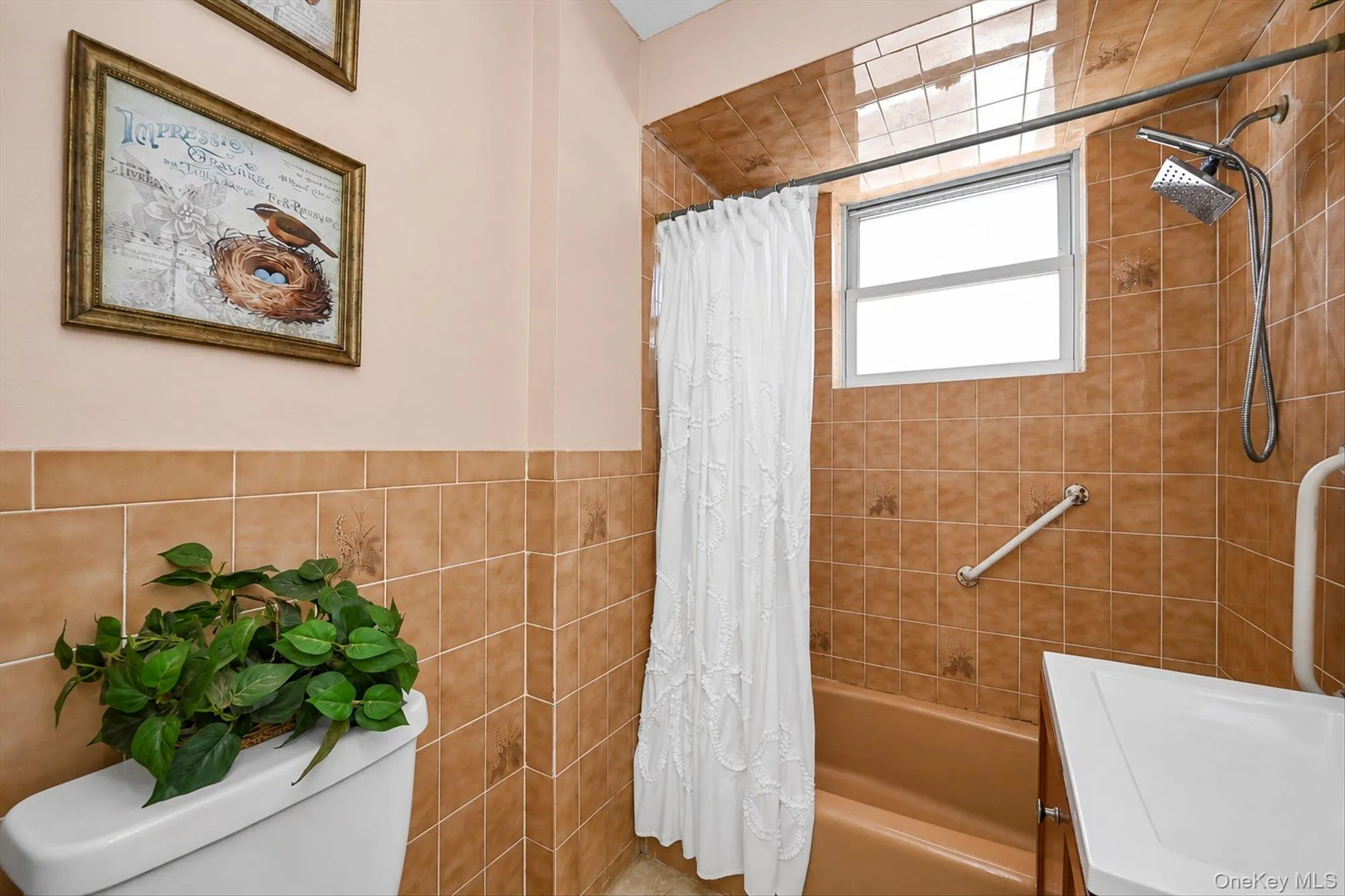 202-02 36th Avenue, New York, NY, 5 Bedrooms Bedrooms, 8 Rooms Rooms,2 BathroomsBathrooms,Residential,For Rent,36th,0,1025886 202-02 36th Avenue, New York, NY, 5 Bedrooms Bedrooms, 8 Rooms Rooms,2 BathroomsBathrooms,Residential,For Rent,36th,0,1025886