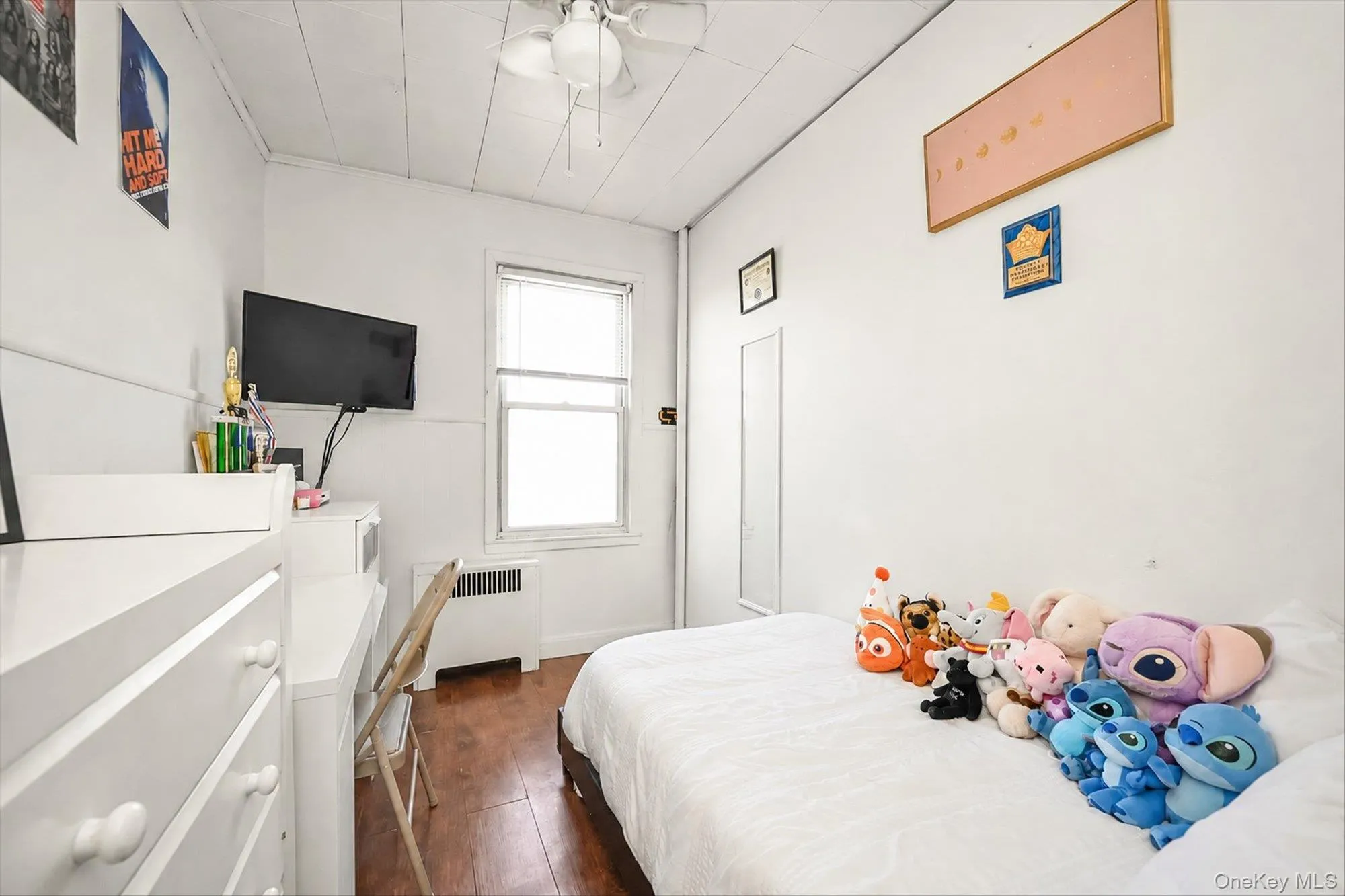 202-02 36th Avenue, New York, NY, 5 Bedrooms Bedrooms, 8 Rooms Rooms,2 BathroomsBathrooms,Residential,For Rent,36th,0,1025886 202-02 36th Avenue, New York, NY, 5 Bedrooms Bedrooms, 8 Rooms Rooms,2 BathroomsBathrooms,Residential,For Rent,36th,0,1025886