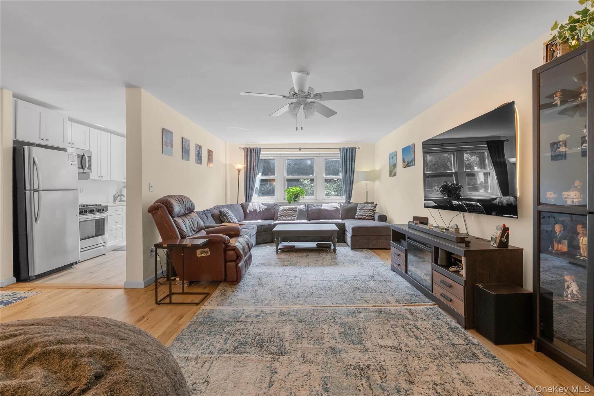32 Pearsall Avenue, Glen Cove, NY, 1 Bedroom Bedrooms, 4 Rooms Rooms,1 BathroomBathrooms,Residential,For Rent,Pearsall,0,1025890 32 Pearsall Avenue, Glen Cove, NY, 1 Bedroom Bedrooms, 4 Rooms Rooms,1 BathroomBathrooms,Residential,For Rent,Pearsall,0,1025890