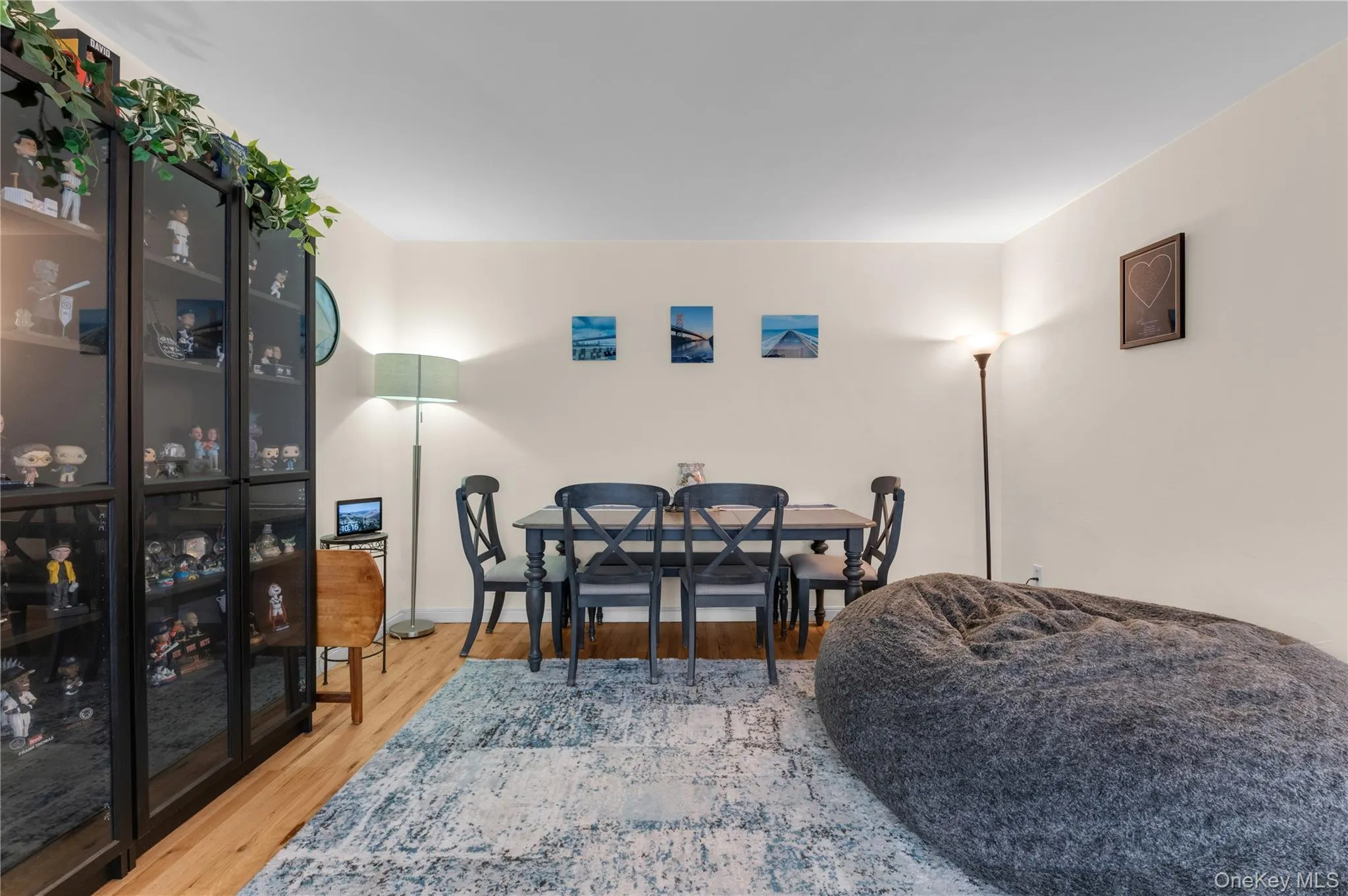 32 Pearsall Avenue, Glen Cove, NY, 1 Bedroom Bedrooms, 4 Rooms Rooms,1 BathroomBathrooms,Residential,For Rent,Pearsall,0,1025890 32 Pearsall Avenue, Glen Cove, NY, 1 Bedroom Bedrooms, 4 Rooms Rooms,1 BathroomBathrooms,Residential,For Rent,Pearsall,0,1025890