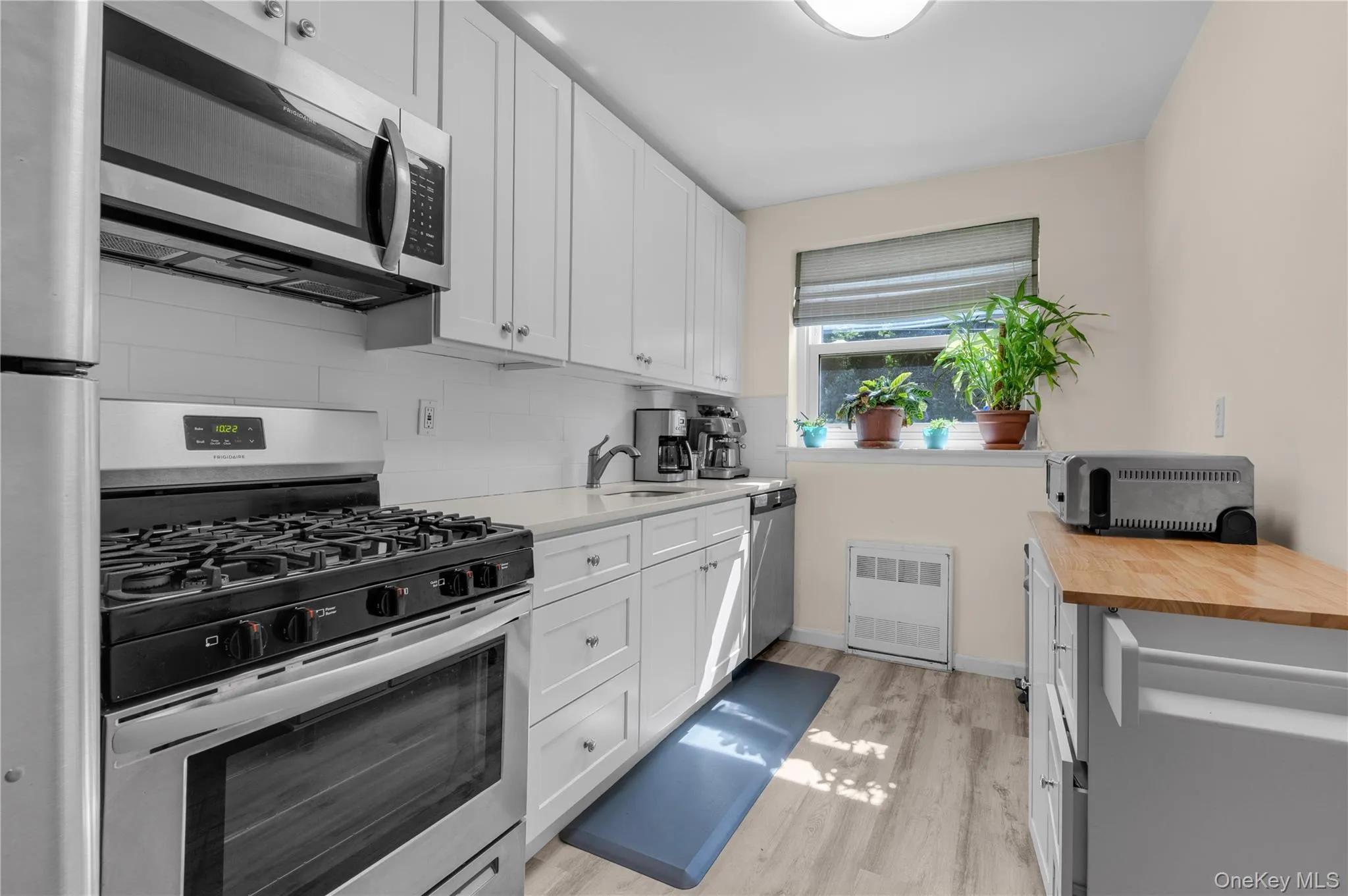 32 Pearsall Avenue, Glen Cove, NY, 1 Bedroom Bedrooms, 4 Rooms Rooms,1 BathroomBathrooms,Residential,For Rent,Pearsall,0,1025890 32 Pearsall Avenue, Glen Cove, NY, 1 Bedroom Bedrooms, 4 Rooms Rooms,1 BathroomBathrooms,Residential,For Rent,Pearsall,0,1025890