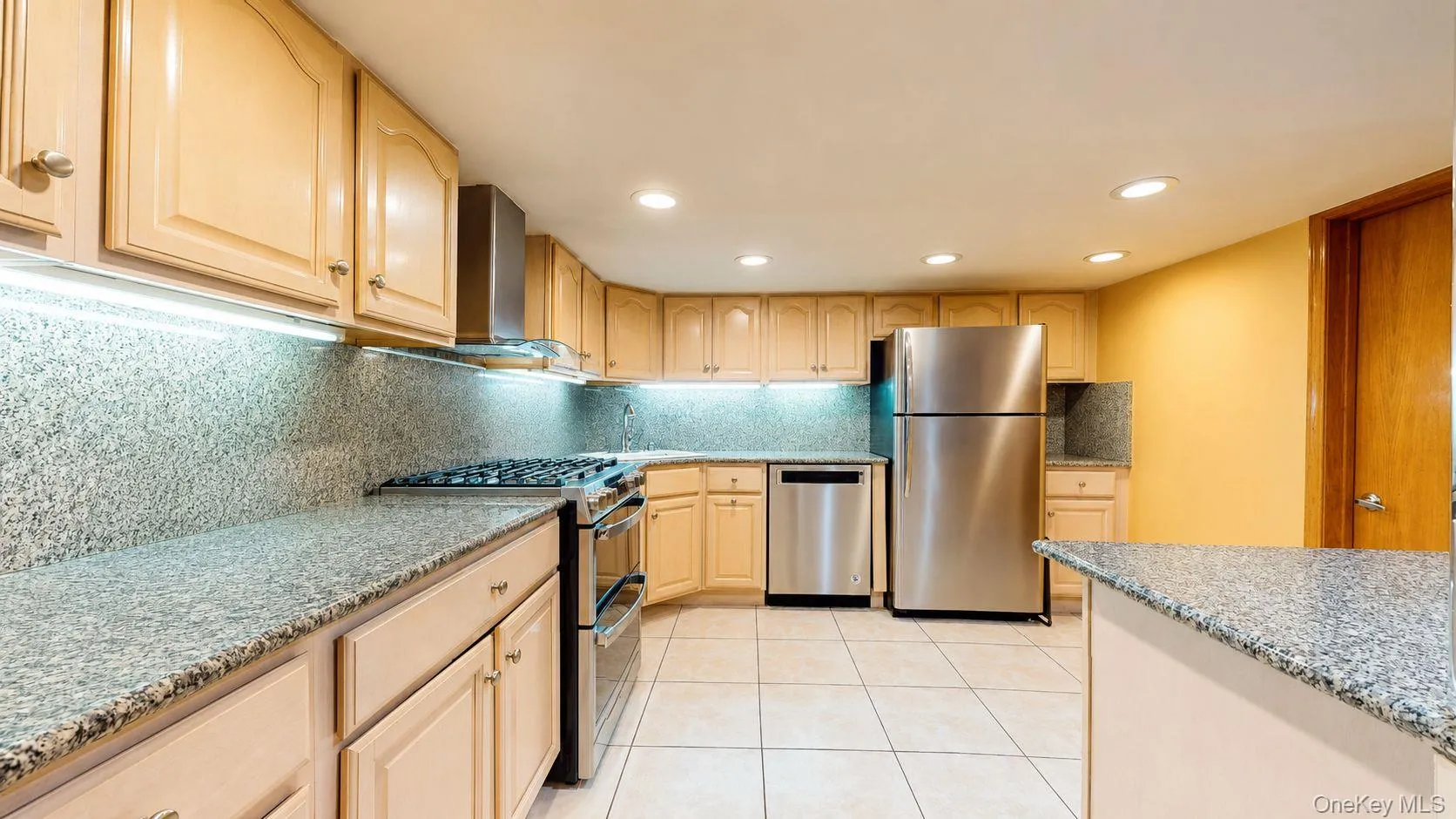 160-31 9th Avenue, New York, NY, 4 Bedrooms Bedrooms, 8 Rooms Rooms,3 BathroomsBathrooms,Residential,For Rent,9th,0,1025893 160-31 9th Avenue, New York, NY, 4 Bedrooms Bedrooms, 8 Rooms Rooms,3 BathroomsBathrooms,Residential,For Rent,9th,0,1025893