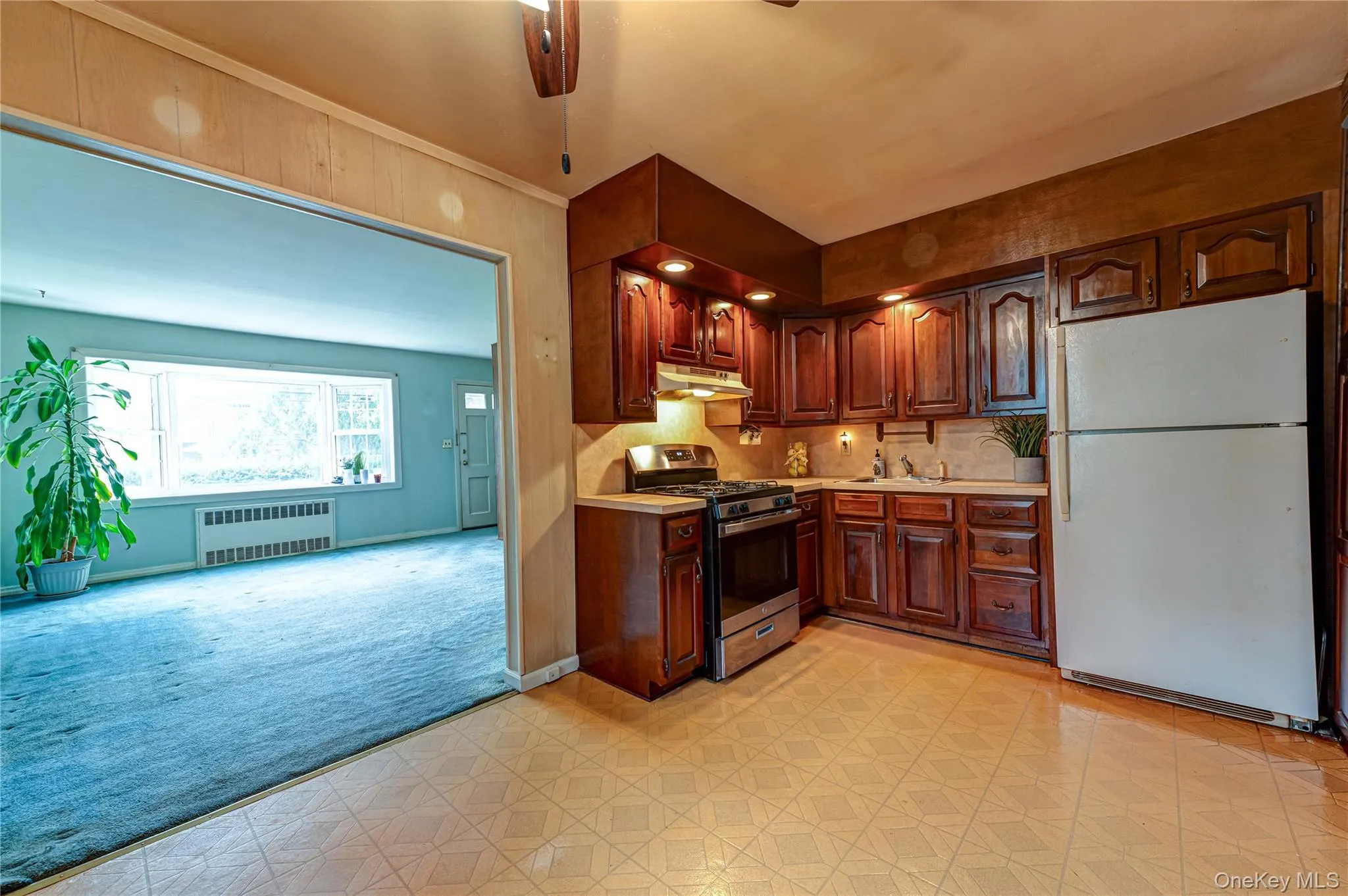 380 Gates Avenue, Babylon, NY, 4 Bedrooms Bedrooms, 7 Rooms Rooms,1 BathroomBathrooms,Residential,For Rent,Gates,0,1025897 380 Gates Avenue, Babylon, NY, 4 Bedrooms Bedrooms, 7 Rooms Rooms,1 BathroomBathrooms,Residential,For Rent,Gates,0,1025897
