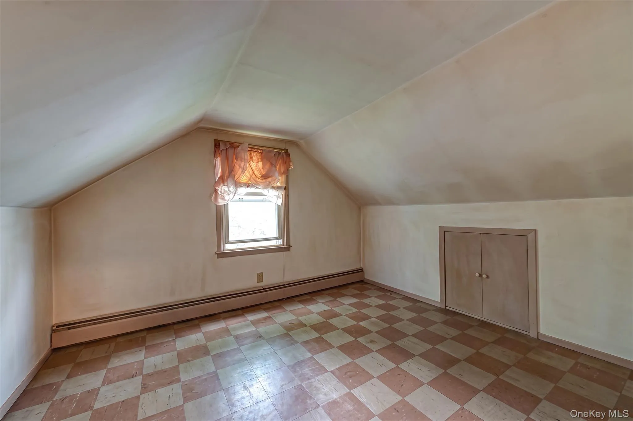 380 Gates Avenue, Babylon, NY, 4 Bedrooms Bedrooms, 7 Rooms Rooms,1 BathroomBathrooms,Residential,For Rent,Gates,0,1025897 380 Gates Avenue, Babylon, NY, 4 Bedrooms Bedrooms, 7 Rooms Rooms,1 BathroomBathrooms,Residential,For Rent,Gates,0,1025897