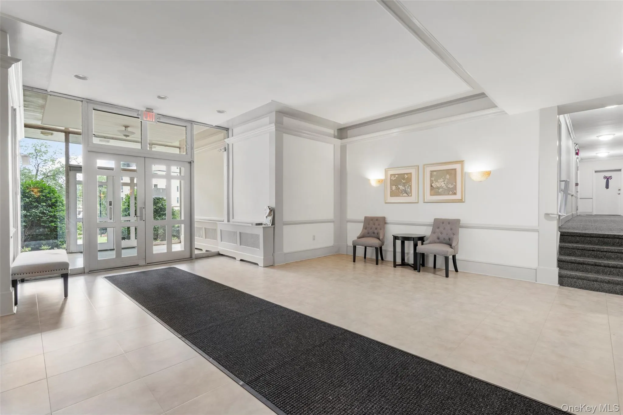 Bright lobby. Bright lobby.