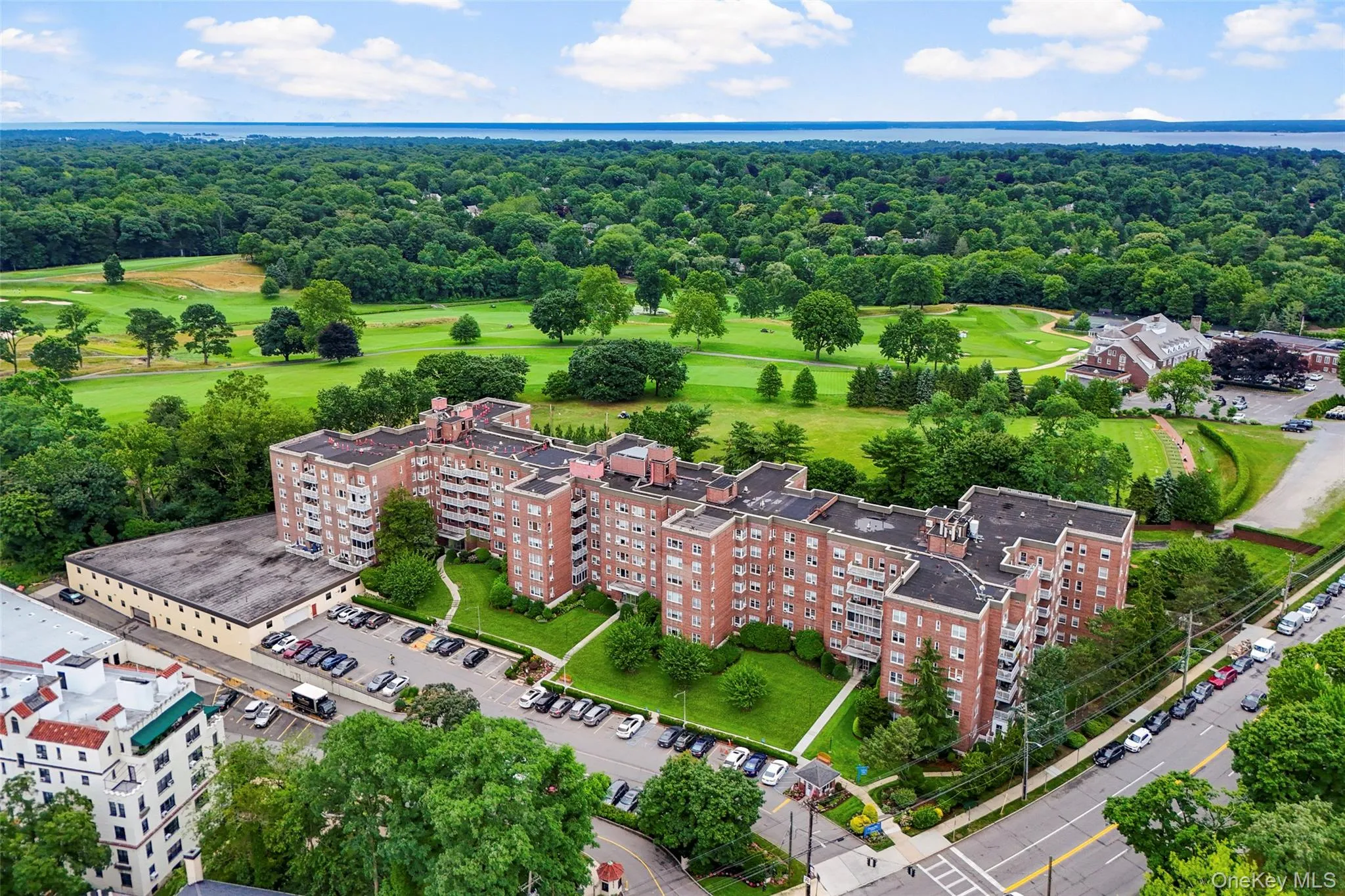 This established cooperative community is less than three miles from the Long Island Sound. This established cooperative community is less than three miles from the Long Island Sound.
