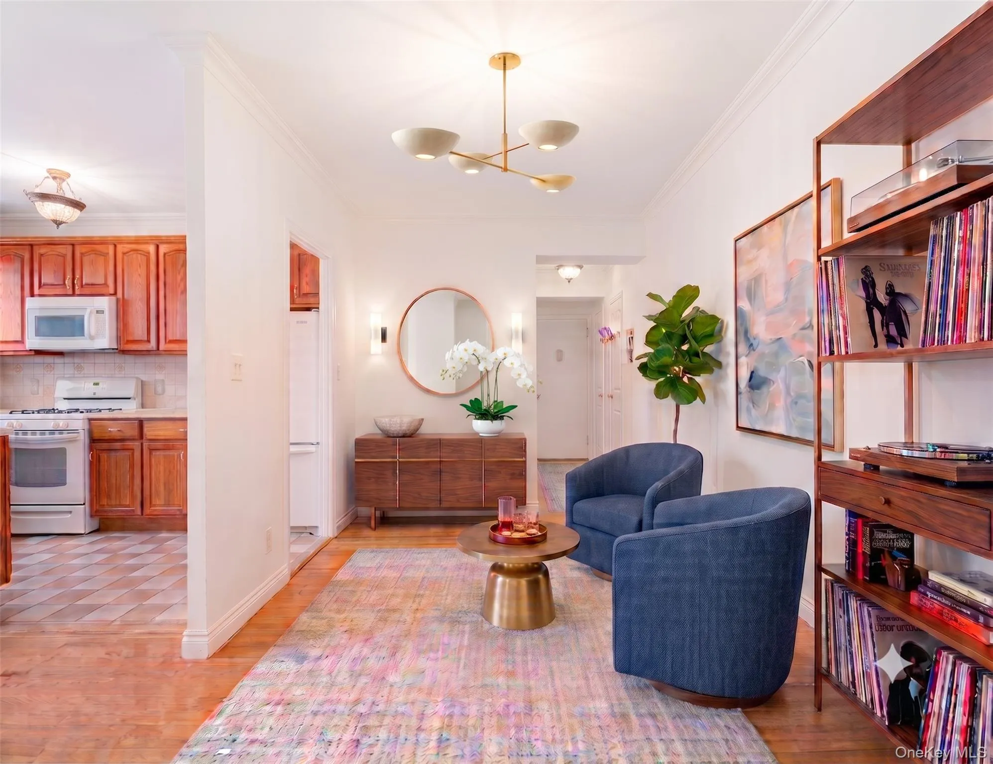 This could be a perfect place to enjoy what you value most. Reading, listening, gaming, sipping, meditating, staying organized... This could be a perfect place to enjoy what you value most. Reading, listening, gaming, sipping, meditating, staying organized...