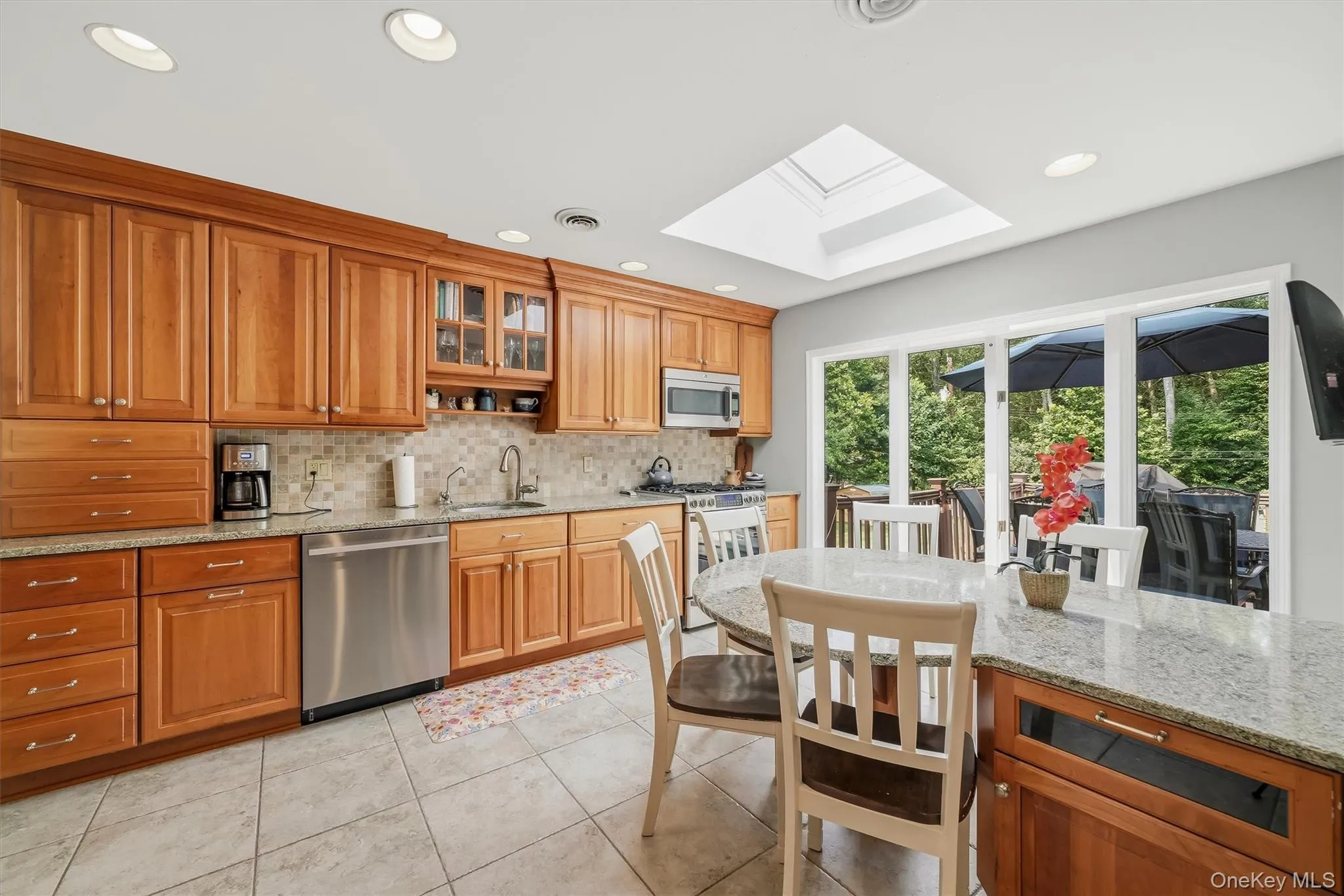 12 Little Brook Lane, Clarkstown, NY, 6 Bedrooms Bedrooms, 14 Rooms Rooms,3 BathroomsBathrooms,Residential,For Rent,Little Brook,0,1025900 12 Little Brook Lane, Clarkstown, NY, 6 Bedrooms Bedrooms, 14 Rooms Rooms,3 BathroomsBathrooms,Residential,For Rent,Little Brook,0,1025900