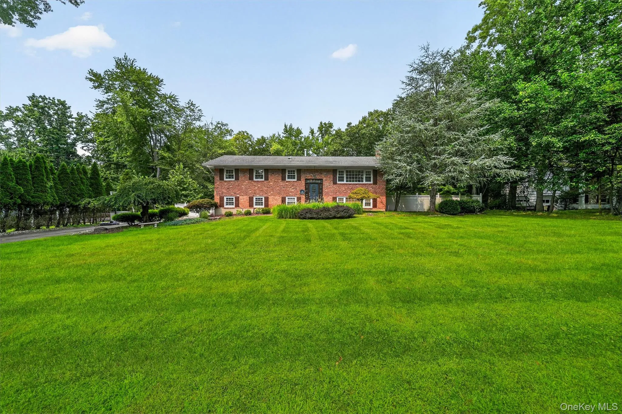 12 Little Brook Lane, Clarkstown, NY, 6 Bedrooms Bedrooms, 14 Rooms Rooms,3 BathroomsBathrooms,Residential,For Rent,Little Brook,0,1025900 12 Little Brook Lane, Clarkstown, NY, 6 Bedrooms Bedrooms, 14 Rooms Rooms,3 BathroomsBathrooms,Residential,For Rent,Little Brook,0,1025900