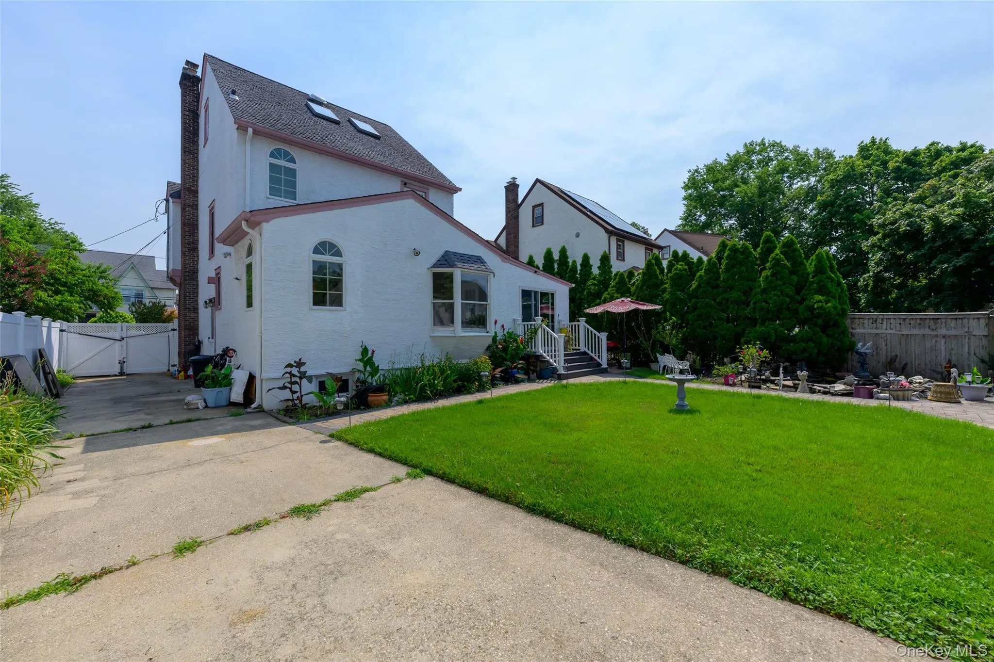 270 Bedell Terrace, Hempstead, NY, 3 Bedrooms Bedrooms, 9 Rooms Rooms,1 BathroomBathrooms,Residential,For Rent,Bedell,0,1025901 270 Bedell Terrace, Hempstead, NY, 3 Bedrooms Bedrooms, 9 Rooms Rooms,1 BathroomBathrooms,Residential,For Rent,Bedell,0,1025901