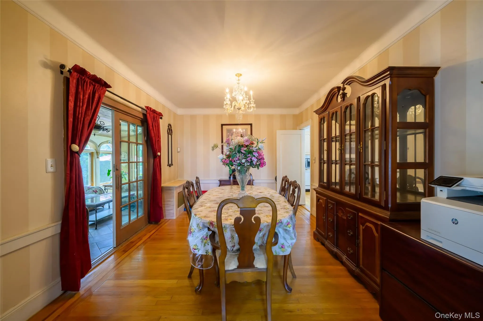 270 Bedell Terrace, Hempstead, NY, 3 Bedrooms Bedrooms, 9 Rooms Rooms,1 BathroomBathrooms,Residential,For Rent,Bedell,0,1025901 270 Bedell Terrace, Hempstead, NY, 3 Bedrooms Bedrooms, 9 Rooms Rooms,1 BathroomBathrooms,Residential,For Rent,Bedell,0,1025901