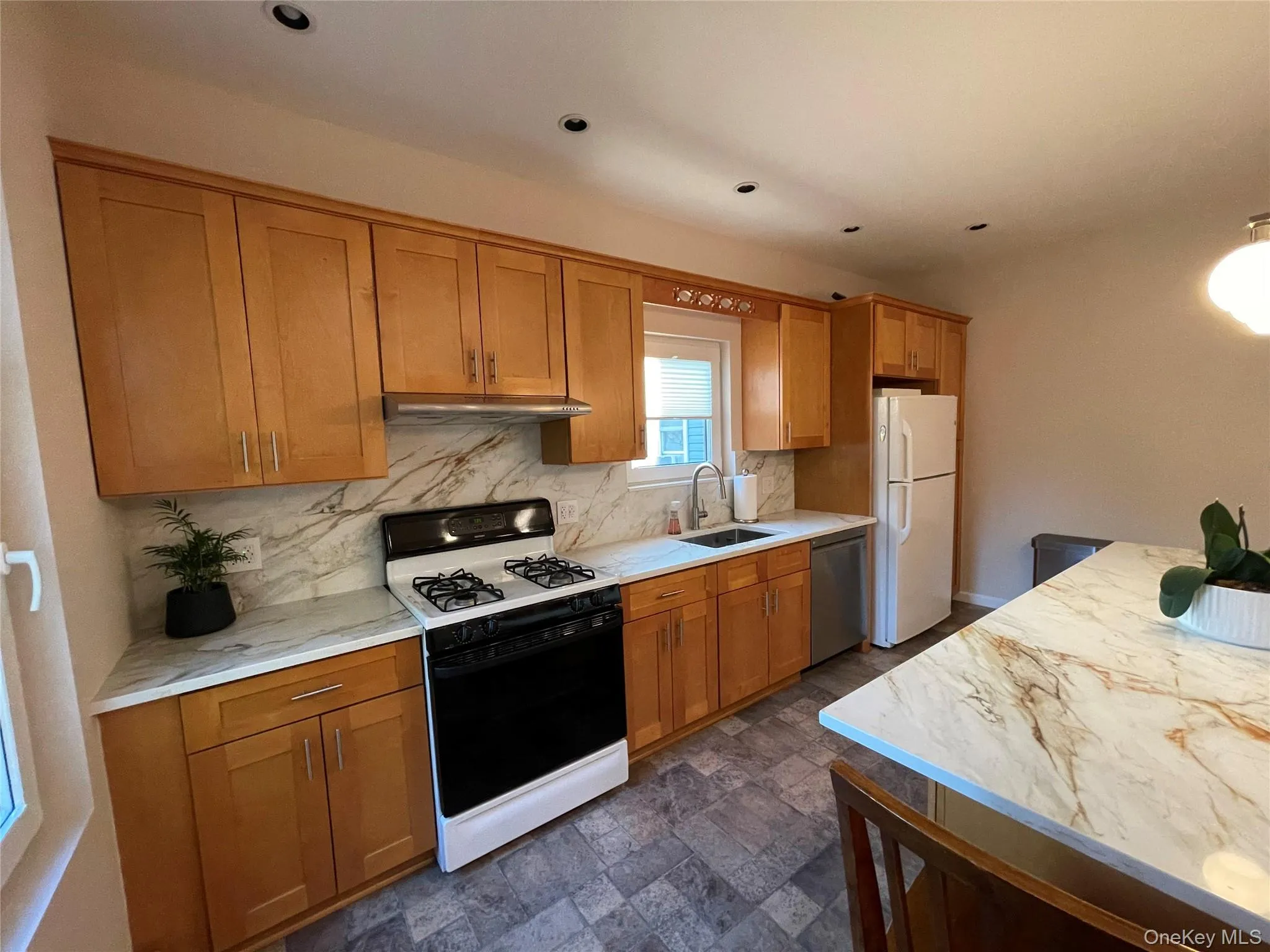 6622 53rd Avenue, New York, NY, 2 Bedrooms Bedrooms, 5 Rooms Rooms,1 BathroomBathrooms,Residential Lease,For Rent,53rd,0,1025902 6622 53rd Avenue, New York, NY, 2 Bedrooms Bedrooms, 5 Rooms Rooms,1 BathroomBathrooms,Residential Lease,For Rent,53rd,0,1025902