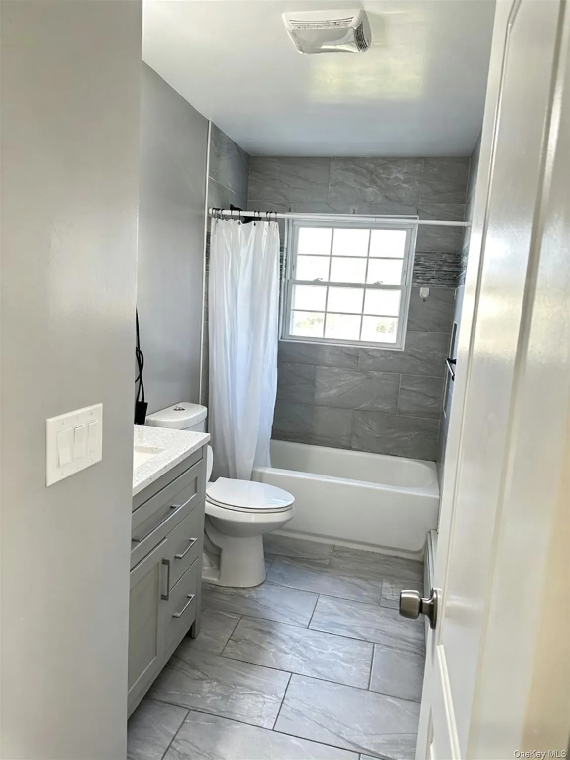 249 Bayport Avenue, Islip, NY, 4 Bedrooms Bedrooms, 6 Rooms Rooms,2 BathroomsBathrooms,Residential,For Rent,Bayport,0,1025909 249 Bayport Avenue, Islip, NY, 4 Bedrooms Bedrooms, 6 Rooms Rooms,2 BathroomsBathrooms,Residential,For Rent,Bayport,0,1025909
