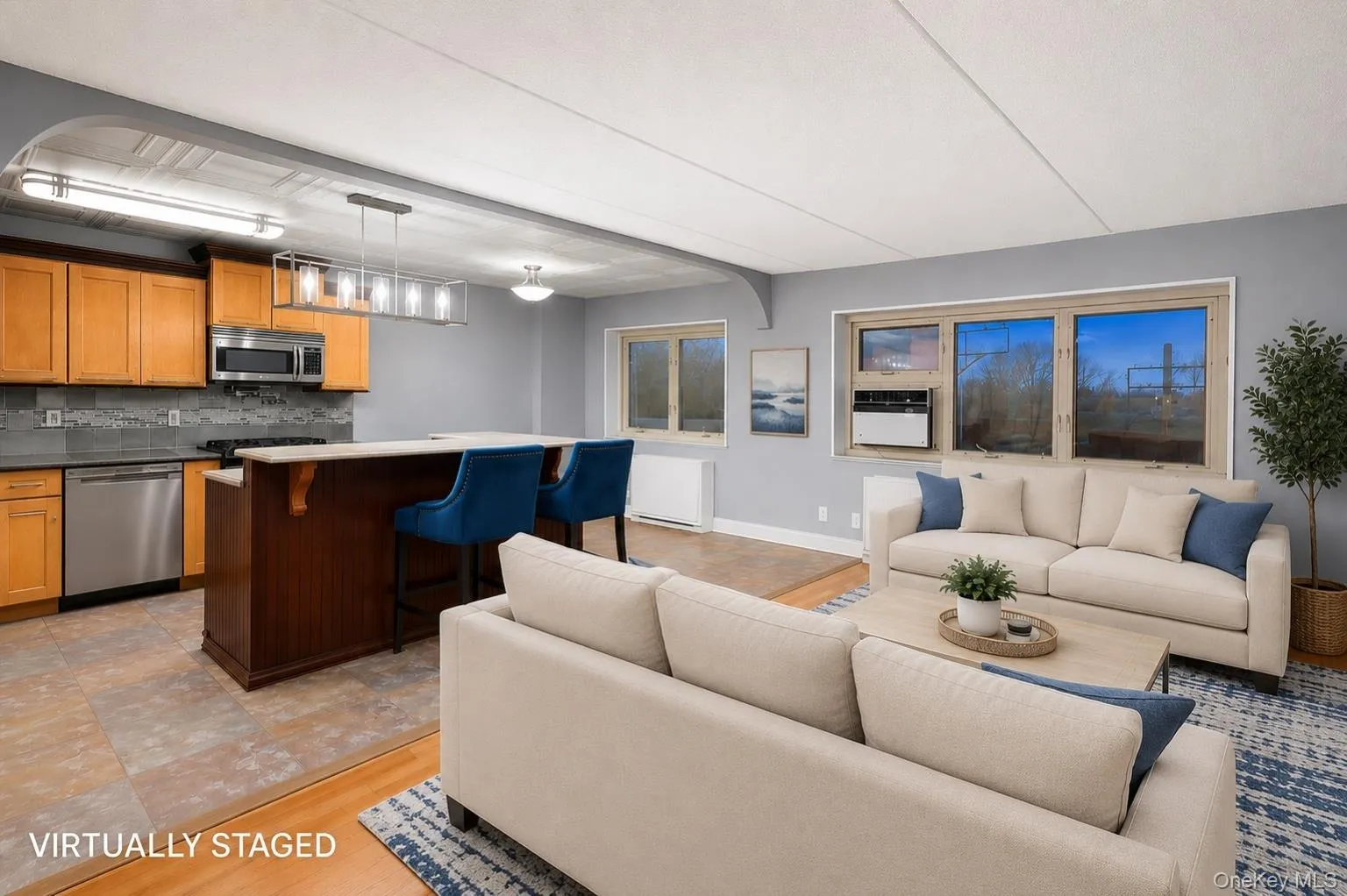 Virtually staged.Small changes can yield big results. Virtually staged.Small changes can yield big results.