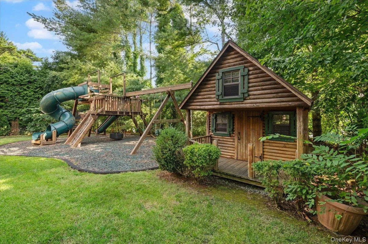 17 Sutton Place, Hempstead, NY, 8 Bedrooms Bedrooms, 19 Rooms Rooms,9 BathroomsBathrooms,Residential,For Rent,Sutton,0,1025922 17 Sutton Place, Hempstead, NY, 8 Bedrooms Bedrooms, 19 Rooms Rooms,9 BathroomsBathrooms,Residential,For Rent,Sutton,0,1025922