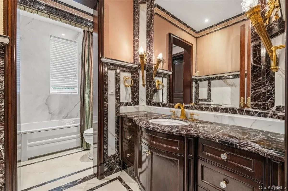 17 Sutton Place, Hempstead, NY, 8 Bedrooms Bedrooms, 19 Rooms Rooms,9 BathroomsBathrooms,Residential,For Rent,Sutton,0,1025922 17 Sutton Place, Hempstead, NY, 8 Bedrooms Bedrooms, 19 Rooms Rooms,9 BathroomsBathrooms,Residential,For Rent,Sutton,0,1025922