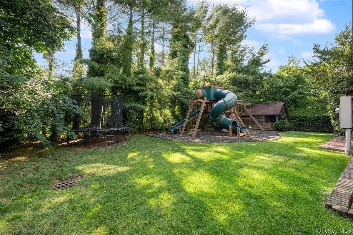 17 Sutton Place, Hempstead, NY, 8 Bedrooms Bedrooms, 19 Rooms Rooms,9 BathroomsBathrooms,Residential,For Rent,Sutton,0,1025922 17 Sutton Place, Hempstead, NY, 8 Bedrooms Bedrooms, 19 Rooms Rooms,9 BathroomsBathrooms,Residential,For Rent,Sutton,0,1025922