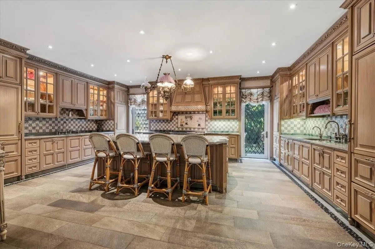 17 Sutton Place, Hempstead, NY, 8 Bedrooms Bedrooms, 19 Rooms Rooms,9 BathroomsBathrooms,Residential,For Rent,Sutton,0,1025922 17 Sutton Place, Hempstead, NY, 8 Bedrooms Bedrooms, 19 Rooms Rooms,9 BathroomsBathrooms,Residential,For Rent,Sutton,0,1025922