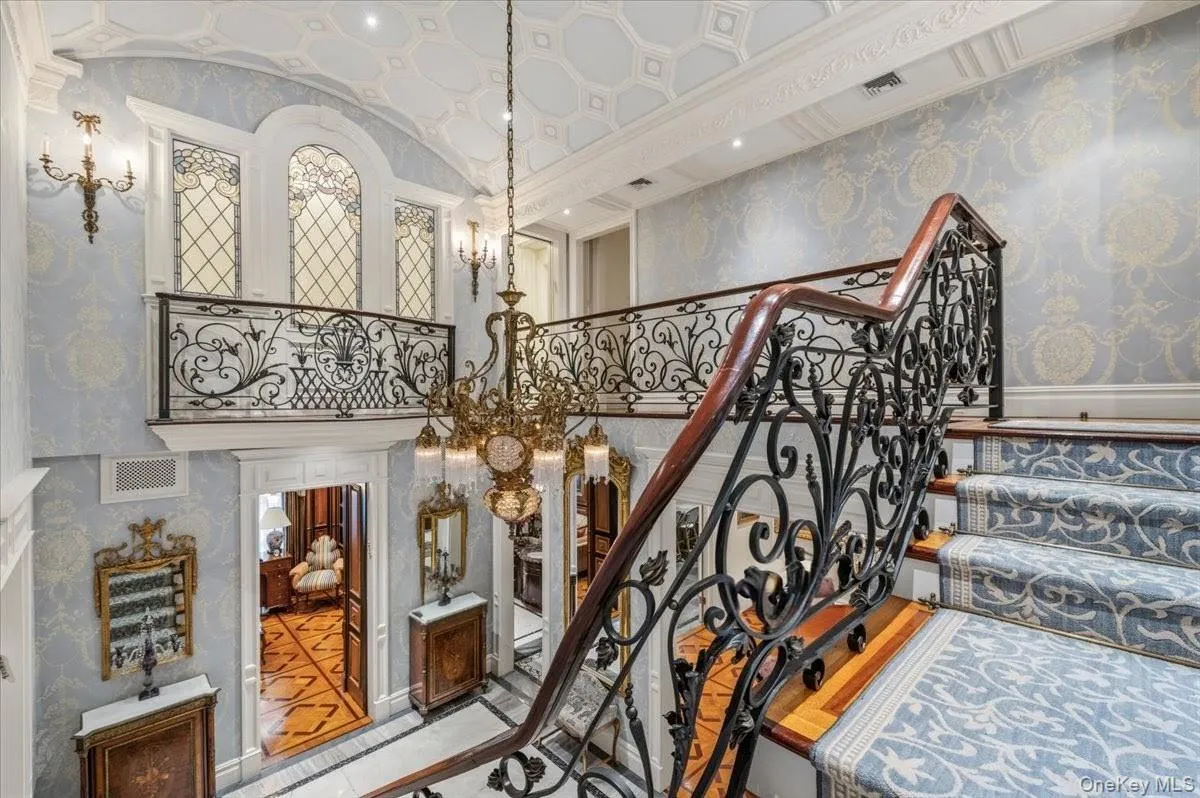 17 Sutton Place, Hempstead, NY, 8 Bedrooms Bedrooms, 19 Rooms Rooms,9 BathroomsBathrooms,Residential,For Rent,Sutton,0,1025922 17 Sutton Place, Hempstead, NY, 8 Bedrooms Bedrooms, 19 Rooms Rooms,9 BathroomsBathrooms,Residential,For Rent,Sutton,0,1025922