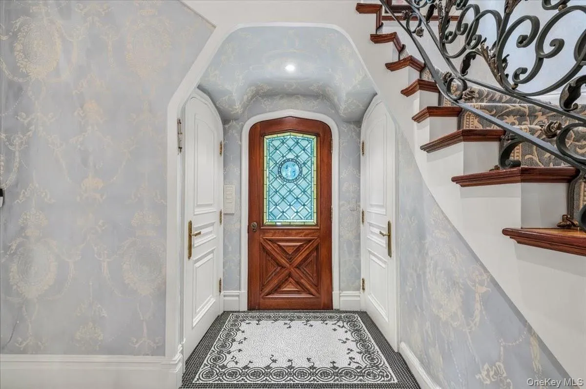 17 Sutton Place, Hempstead, NY, 8 Bedrooms Bedrooms, 19 Rooms Rooms,9 BathroomsBathrooms,Residential,For Rent,Sutton,0,1025922 17 Sutton Place, Hempstead, NY, 8 Bedrooms Bedrooms, 19 Rooms Rooms,9 BathroomsBathrooms,Residential,For Rent,Sutton,0,1025922