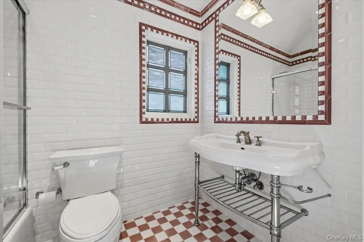 17 Sutton Place, Hempstead, NY, 8 Bedrooms Bedrooms, 19 Rooms Rooms,9 BathroomsBathrooms,Residential,For Rent,Sutton,0,1025922 17 Sutton Place, Hempstead, NY, 8 Bedrooms Bedrooms, 19 Rooms Rooms,9 BathroomsBathrooms,Residential,For Rent,Sutton,0,1025922