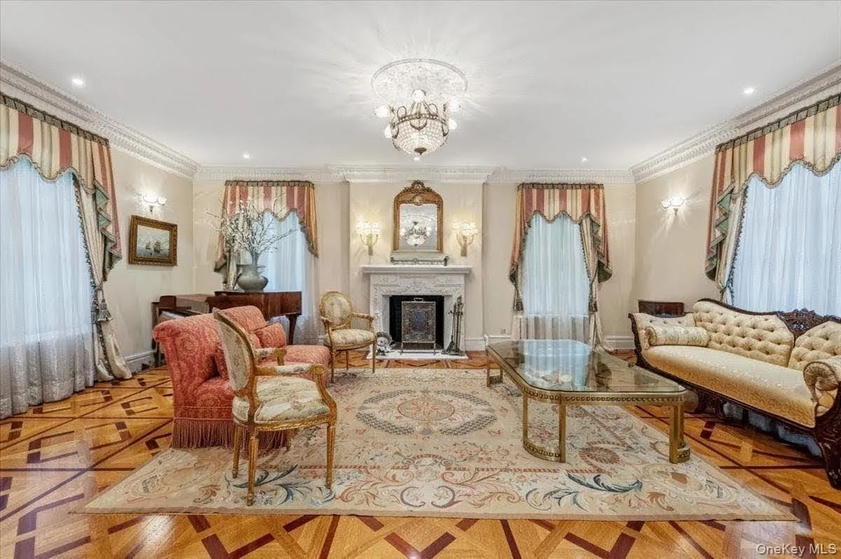 17 Sutton Place, Hempstead, NY, 8 Bedrooms Bedrooms, 19 Rooms Rooms,9 BathroomsBathrooms,Residential,For Rent,Sutton,0,1025922 17 Sutton Place, Hempstead, NY, 8 Bedrooms Bedrooms, 19 Rooms Rooms,9 BathroomsBathrooms,Residential,For Rent,Sutton,0,1025922