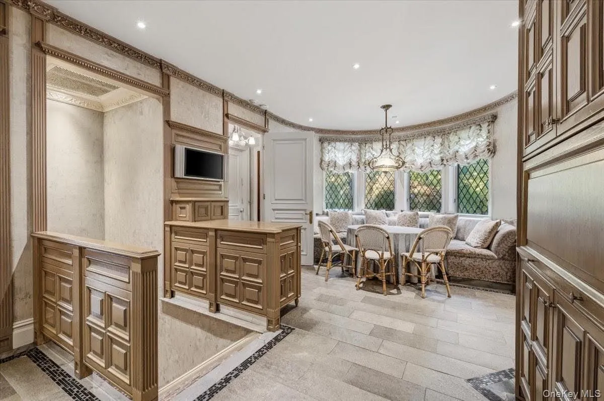 17 Sutton Place, Hempstead, NY, 8 Bedrooms Bedrooms, 19 Rooms Rooms,9 BathroomsBathrooms,Residential,For Rent,Sutton,0,1025922 17 Sutton Place, Hempstead, NY, 8 Bedrooms Bedrooms, 19 Rooms Rooms,9 BathroomsBathrooms,Residential,For Rent,Sutton,0,1025922