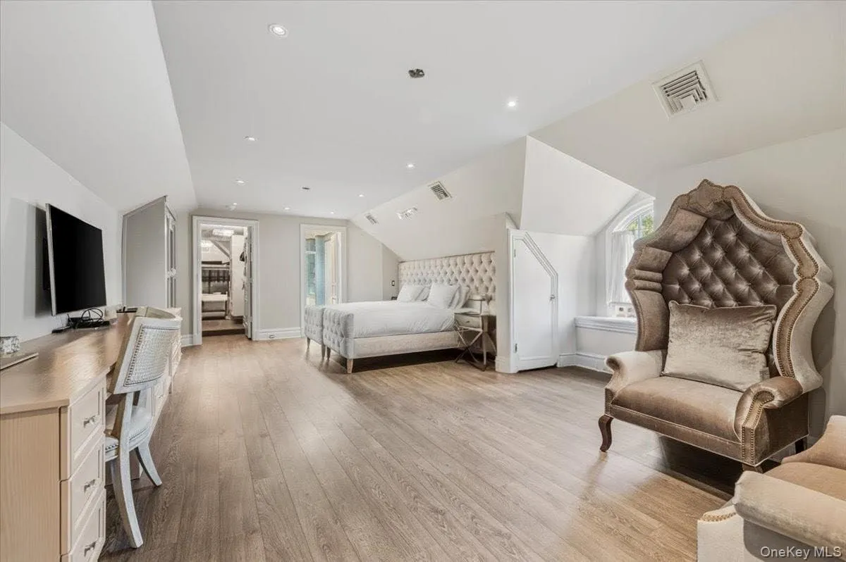 17 Sutton Place, Hempstead, NY, 8 Bedrooms Bedrooms, 19 Rooms Rooms,9 BathroomsBathrooms,Residential,For Rent,Sutton,0,1025922 17 Sutton Place, Hempstead, NY, 8 Bedrooms Bedrooms, 19 Rooms Rooms,9 BathroomsBathrooms,Residential,For Rent,Sutton,0,1025922