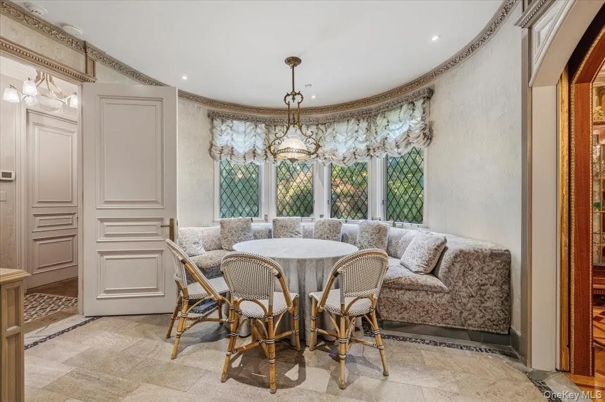 17 Sutton Place, Hempstead, NY, 8 Bedrooms Bedrooms, 19 Rooms Rooms,9 BathroomsBathrooms,Residential,For Rent,Sutton,0,1025922 17 Sutton Place, Hempstead, NY, 8 Bedrooms Bedrooms, 19 Rooms Rooms,9 BathroomsBathrooms,Residential,For Rent,Sutton,0,1025922