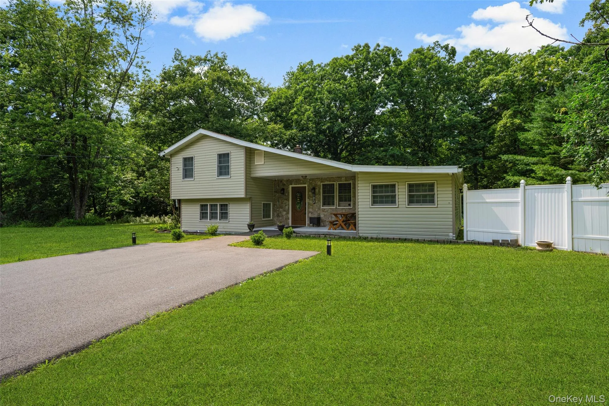 103 High Hill Road, Athens, NY, 3 Bedrooms Bedrooms, 10 Rooms Rooms,2 BathroomsBathrooms,Residential,For Rent,High Hill,0,1025923 103 High Hill Road, Athens, NY, 3 Bedrooms Bedrooms, 10 Rooms Rooms,2 BathroomsBathrooms,Residential,For Rent,High Hill,0,1025923
