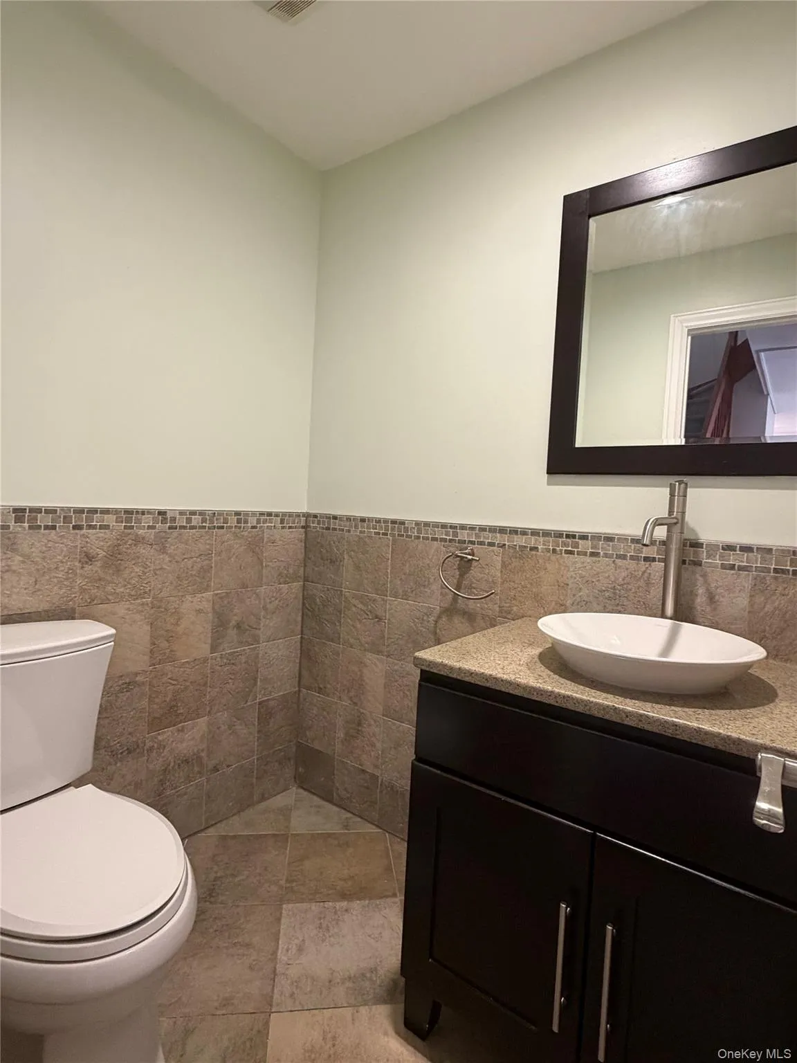 1 Ipswich Avenue, North Hempstead, NY, 3 Bedrooms Bedrooms, 6 Rooms Rooms,2 BathroomsBathrooms,Residential Lease,For Rent,Ipswich,0,1025924 1 Ipswich Avenue, North Hempstead, NY, 3 Bedrooms Bedrooms, 6 Rooms Rooms,2 BathroomsBathrooms,Residential Lease,For Rent,Ipswich,0,1025924