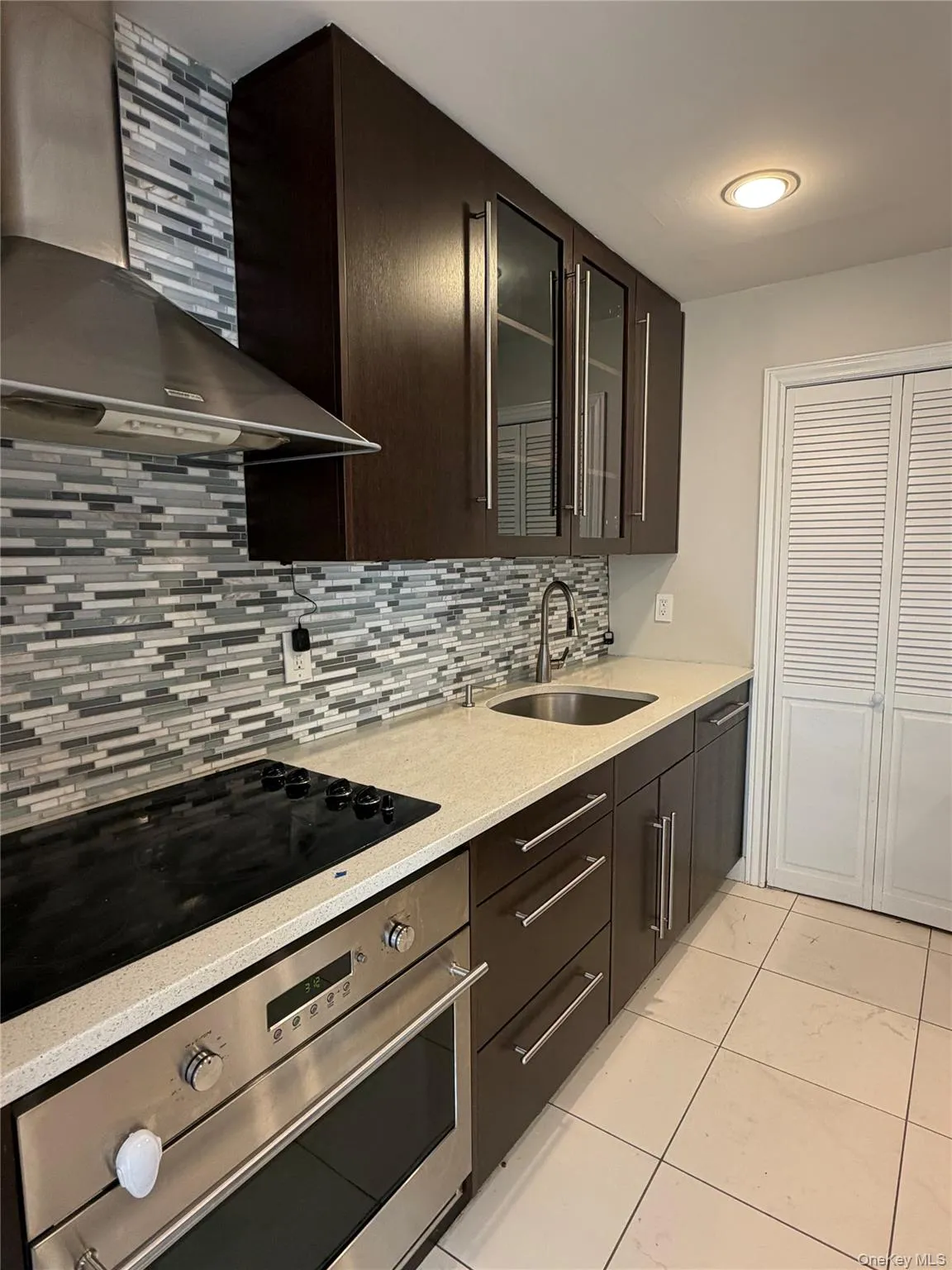 1 Ipswich Avenue, North Hempstead, NY, 3 Bedrooms Bedrooms, 6 Rooms Rooms,2 BathroomsBathrooms,Residential Lease,For Rent,Ipswich,0,1025924 1 Ipswich Avenue, North Hempstead, NY, 3 Bedrooms Bedrooms, 6 Rooms Rooms,2 BathroomsBathrooms,Residential Lease,For Rent,Ipswich,0,1025924