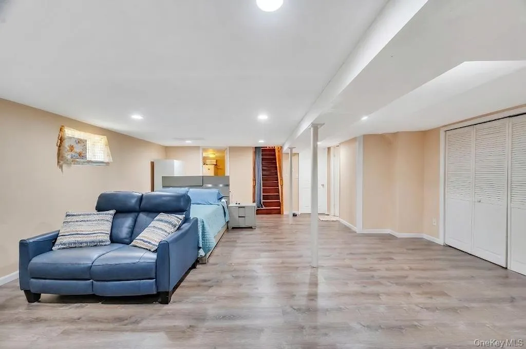 8726 249th Street, New York, NY, 3 Bedrooms Bedrooms, 6 Rooms Rooms,2 BathroomsBathrooms,Residential,For Rent,249th,0,1025925 8726 249th Street, New York, NY, 3 Bedrooms Bedrooms, 6 Rooms Rooms,2 BathroomsBathrooms,Residential,For Rent,249th,0,1025925