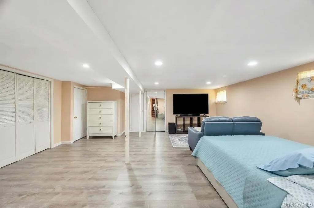 8726 249th Street, New York, NY, 3 Bedrooms Bedrooms, 6 Rooms Rooms,2 BathroomsBathrooms,Residential,For Rent,249th,0,1025925 8726 249th Street, New York, NY, 3 Bedrooms Bedrooms, 6 Rooms Rooms,2 BathroomsBathrooms,Residential,For Rent,249th,0,1025925