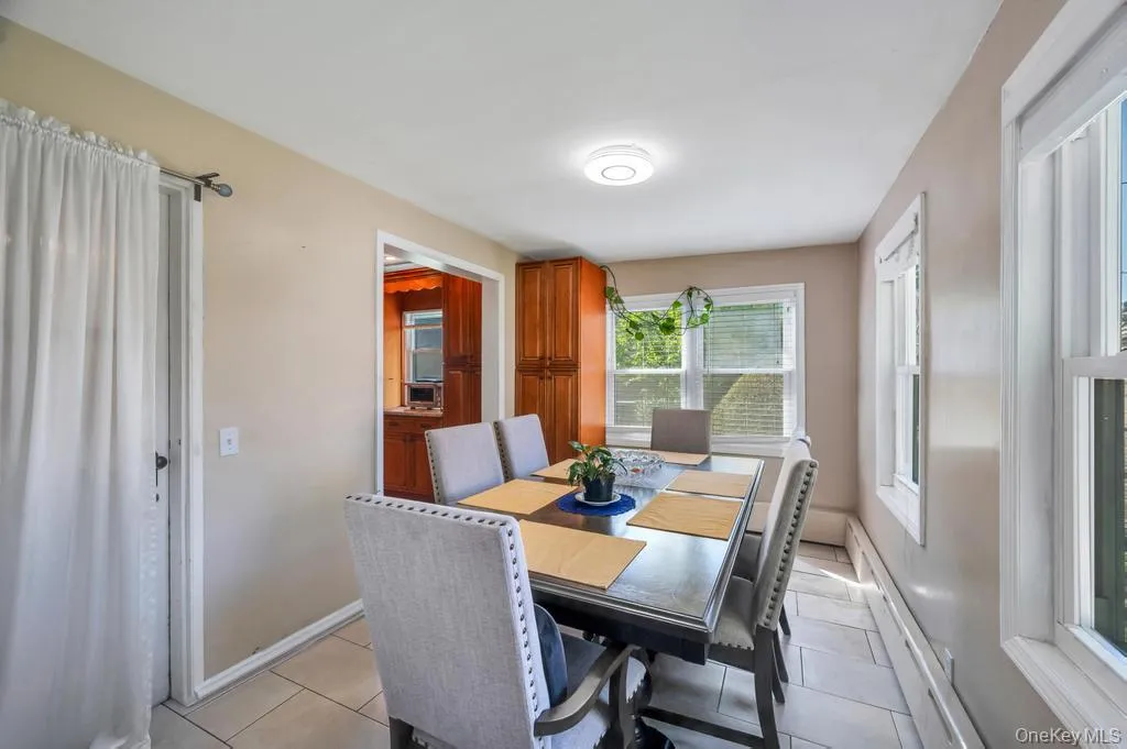 8726 249th Street, New York, NY, 3 Bedrooms Bedrooms, 6 Rooms Rooms,2 BathroomsBathrooms,Residential,For Rent,249th,0,1025925 8726 249th Street, New York, NY, 3 Bedrooms Bedrooms, 6 Rooms Rooms,2 BathroomsBathrooms,Residential,For Rent,249th,0,1025925