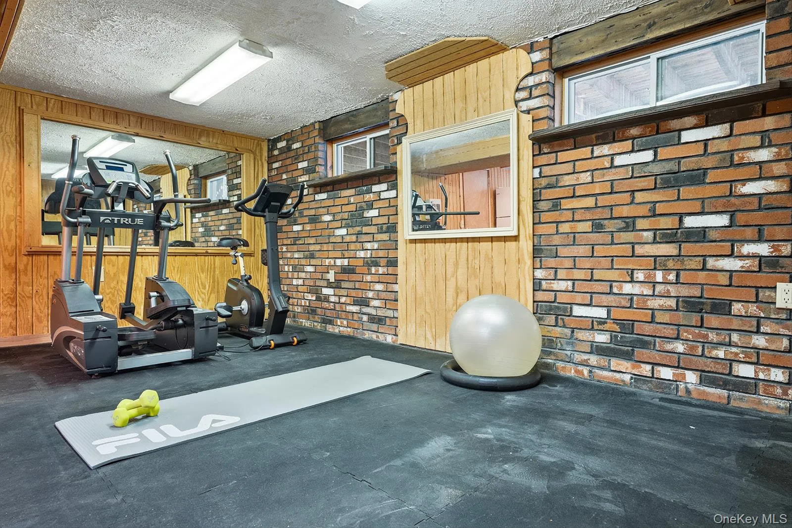 946 Barberry Road, Yorktown, NY, 3 Bedrooms Bedrooms, 8 Rooms Rooms,3 BathroomsBathrooms,Residential,For Rent,Barberry,0,1025926 946 Barberry Road, Yorktown, NY, 3 Bedrooms Bedrooms, 8 Rooms Rooms,3 BathroomsBathrooms,Residential,For Rent,Barberry,0,1025926