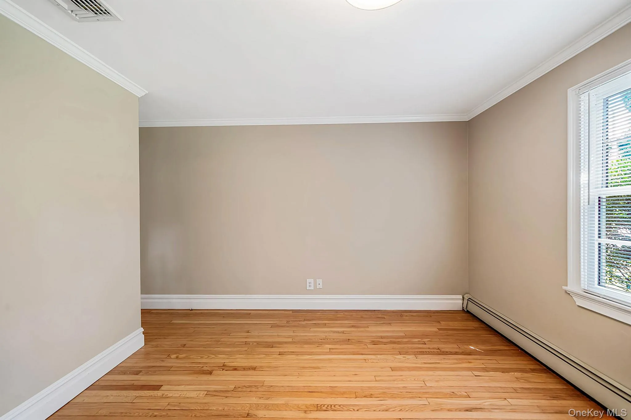 Main Level BR, HW Floors Main Level BR, HW Floors