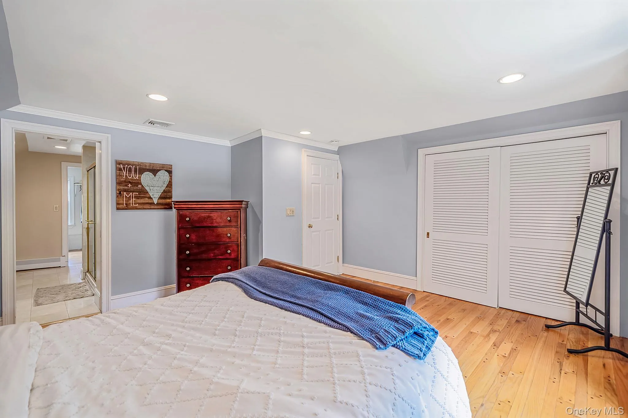 Primary En-Suite, HW Floors, Large Closet, Full Bath, Walk In Closet Primary En-Suite, HW Floors, Large Closet, Full Bath, Walk In Closet