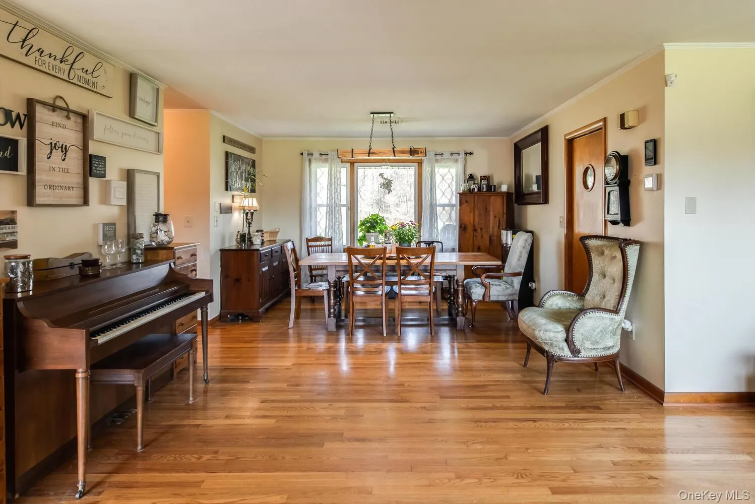 394 Smith Road, Pleasant Valley, NY, 3 Bedrooms Bedrooms, 9 Rooms Rooms,2 BathroomsBathrooms,Residential,For Rent,Smith,0,1025929 394 Smith Road, Pleasant Valley, NY, 3 Bedrooms Bedrooms, 9 Rooms Rooms,2 BathroomsBathrooms,Residential,For Rent,Smith,0,1025929