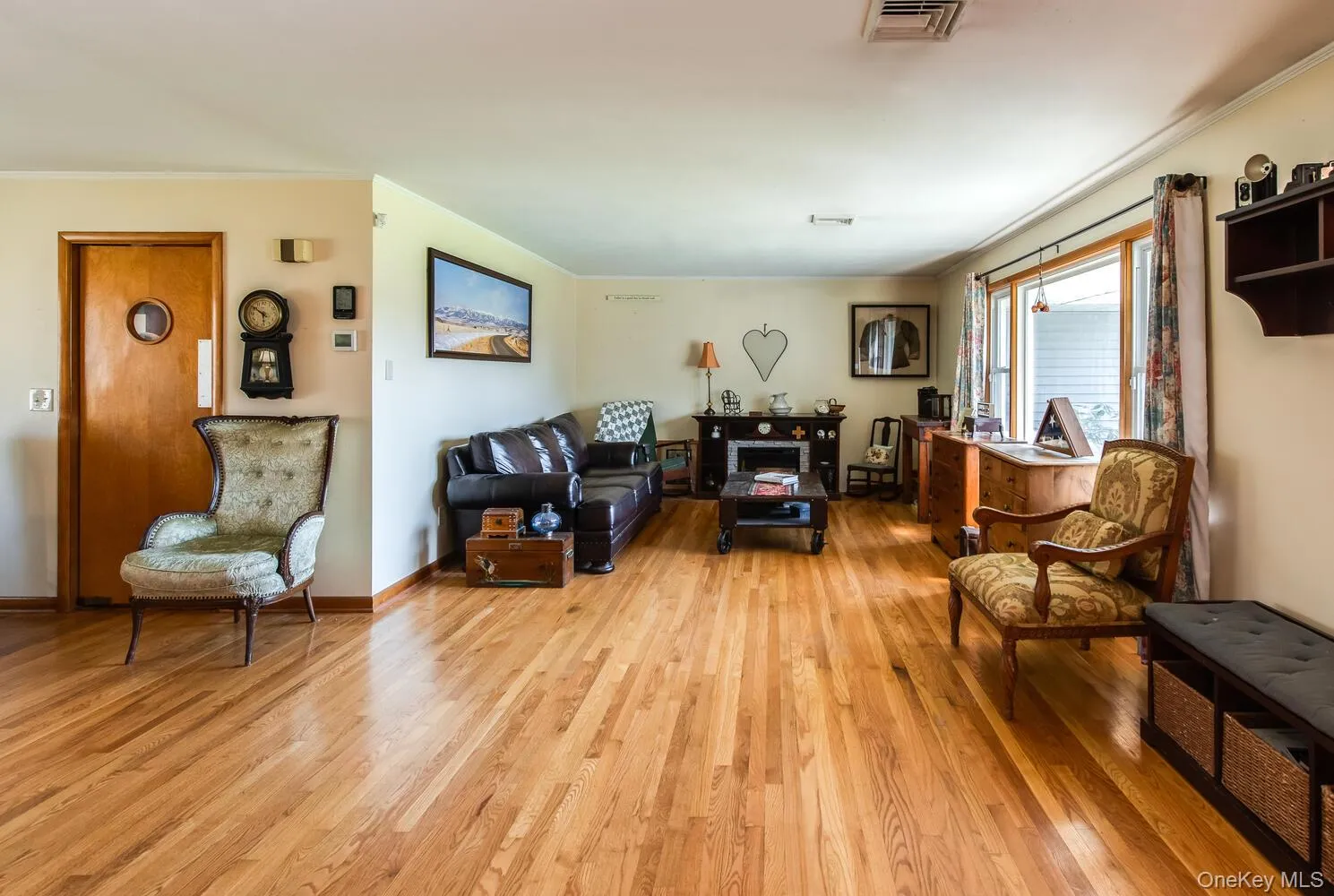 394 Smith Road, Pleasant Valley, NY, 3 Bedrooms Bedrooms, 9 Rooms Rooms,2 BathroomsBathrooms,Residential,For Rent,Smith,0,1025929 394 Smith Road, Pleasant Valley, NY, 3 Bedrooms Bedrooms, 9 Rooms Rooms,2 BathroomsBathrooms,Residential,For Rent,Smith,0,1025929
