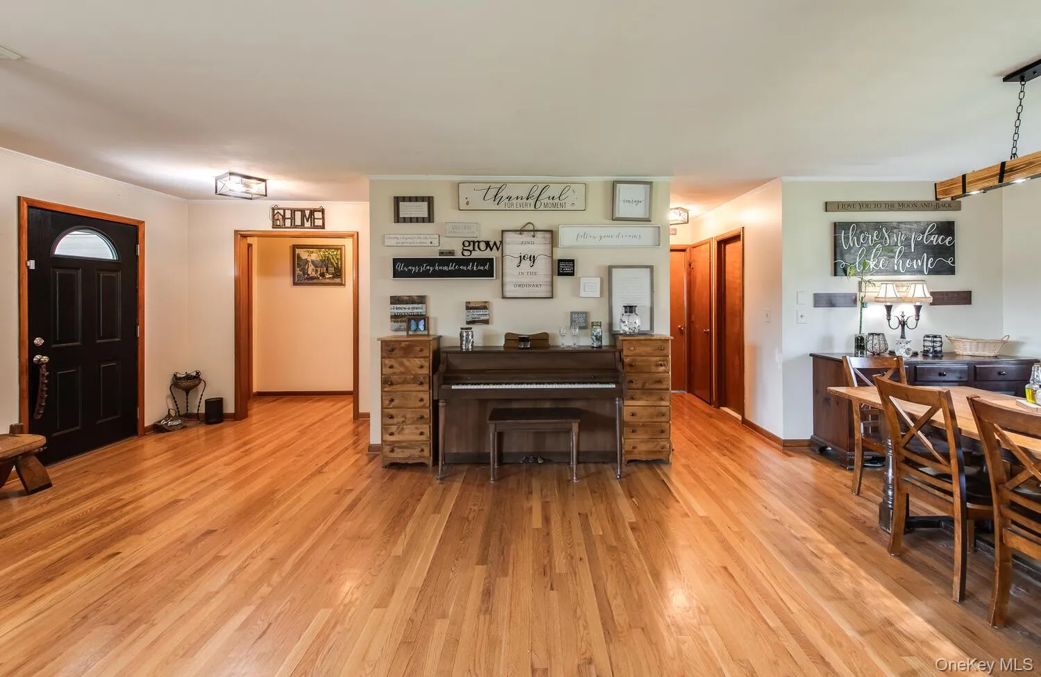 394 Smith Road, Pleasant Valley, NY, 3 Bedrooms Bedrooms, 9 Rooms Rooms,2 BathroomsBathrooms,Residential,For Rent,Smith,0,1025929 394 Smith Road, Pleasant Valley, NY, 3 Bedrooms Bedrooms, 9 Rooms Rooms,2 BathroomsBathrooms,Residential,For Rent,Smith,0,1025929