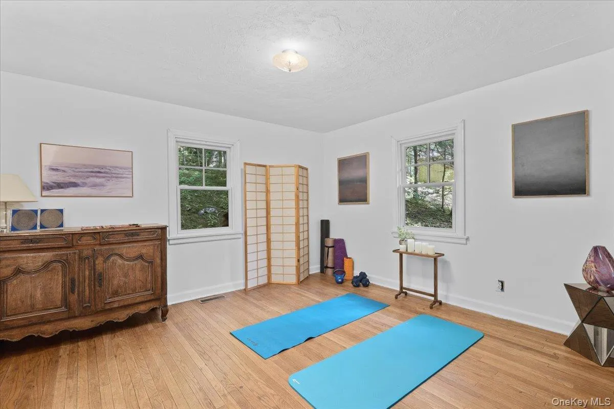 56 Twin Lakes Road, Lewisboro, NY, 3 Bedrooms Bedrooms, 8 Rooms Rooms,3 BathroomsBathrooms,Residential,For Rent,Twin Lakes,0,1025934 56 Twin Lakes Road, Lewisboro, NY, 3 Bedrooms Bedrooms, 8 Rooms Rooms,3 BathroomsBathrooms,Residential,For Rent,Twin Lakes,0,1025934