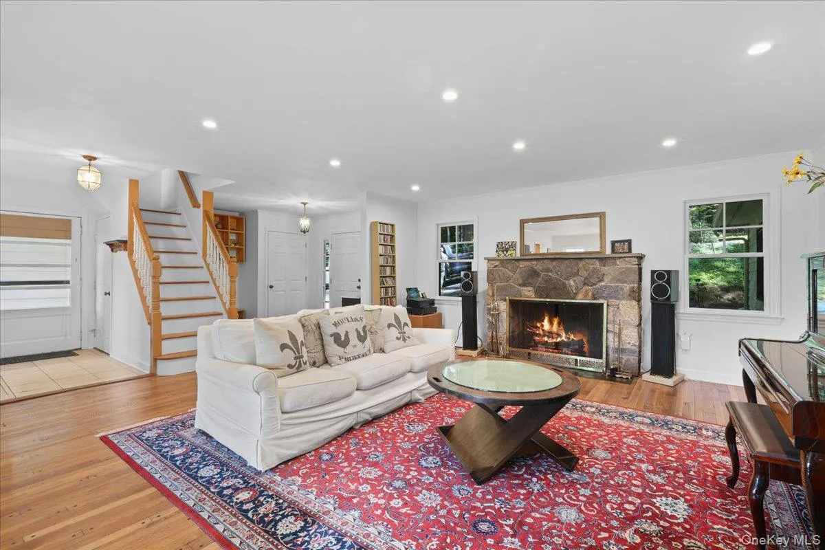 56 Twin Lakes Road, Lewisboro, NY, 3 Bedrooms Bedrooms, 8 Rooms Rooms,3 BathroomsBathrooms,Residential,For Rent,Twin Lakes,0,1025934 56 Twin Lakes Road, Lewisboro, NY, 3 Bedrooms Bedrooms, 8 Rooms Rooms,3 BathroomsBathrooms,Residential,For Rent,Twin Lakes,0,1025934