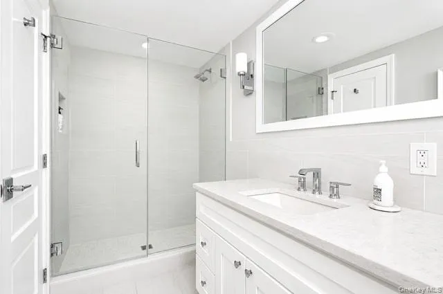15 Pound Ridge Road, Oyster Bay, NY, 5 Bedrooms Bedrooms, 10 Rooms Rooms,3 BathroomsBathrooms,Residential,For Rent,Pound Ridge,0,1025938 15 Pound Ridge Road, Oyster Bay, NY, 5 Bedrooms Bedrooms, 10 Rooms Rooms,3 BathroomsBathrooms,Residential,For Rent,Pound Ridge,0,1025938